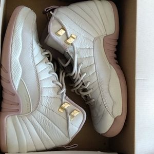 Air jordan 12s